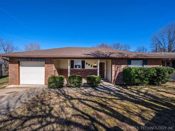 904 W 24th St, Ada, OK 74820