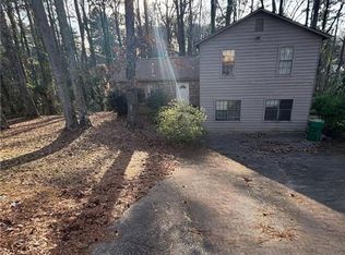 1014 Rampart Pl, Stone Mountain, GA 30088