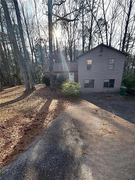 1014 Rampart Pl photo 1