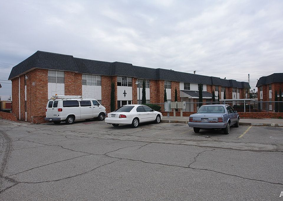 1st image of 333 Eubanks Ct APT 11