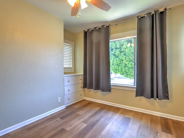 811 E Chapman Ave — Photo 27