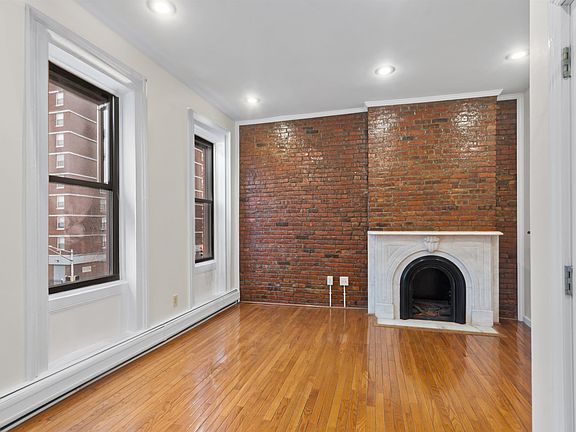4th image of 800 Ocean Ave #3