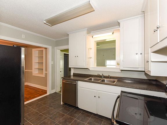 5th image of 207 Michaels Ct