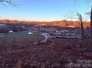 53 Logan Cir, Asheville, NC 28806