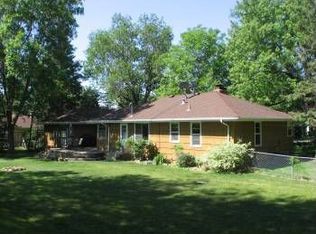 10808 Oak Knoll Ter N, Minnetonka, MN 55305