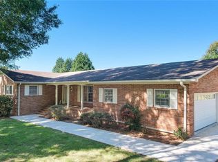 2516 Sunnycrest Dr, Reidsville, NC 27320