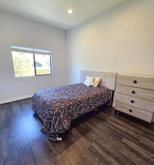 2651 S Hobart Blvd #1 — Photo 5