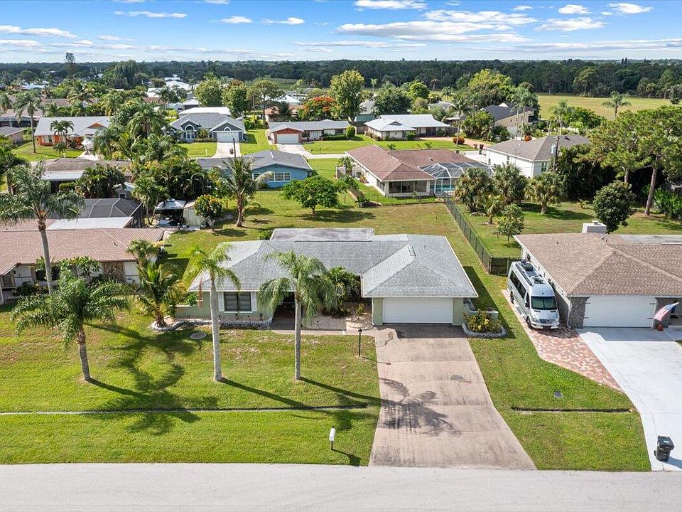 1st image of 2471 SE Saphire Terrace