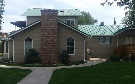 3rd image of 528 Pearmain Ave