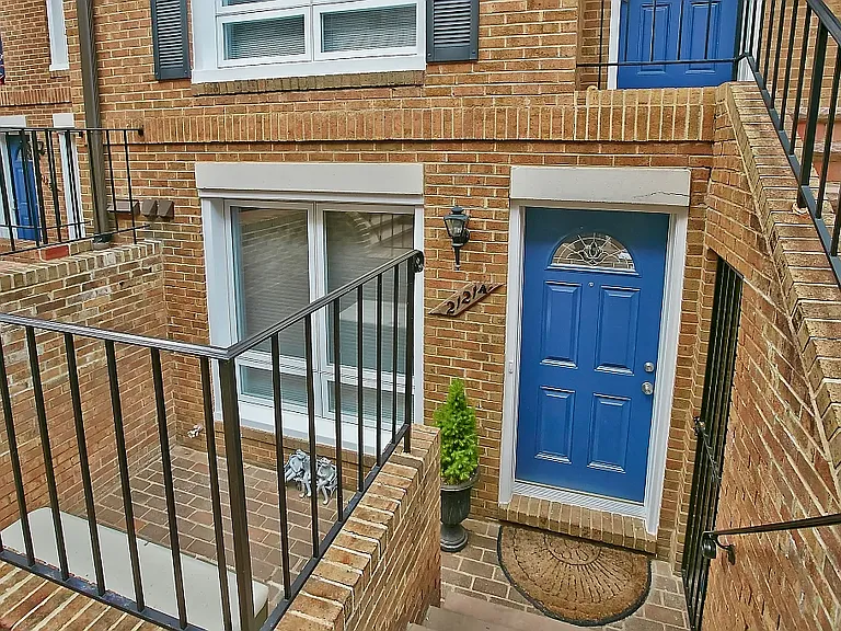 2121 N Monroe St #A — Photo 2