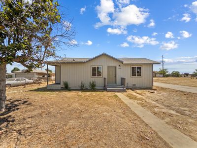 1022 S Elm Street, Pixley, CA, 93256