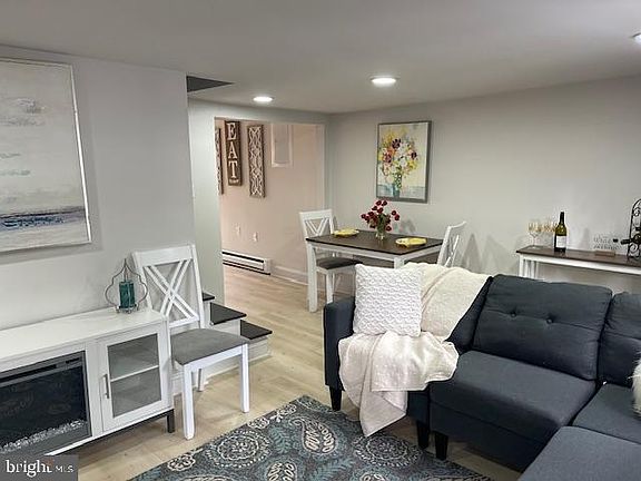 2nd image of 120 E Pall Mall St #122