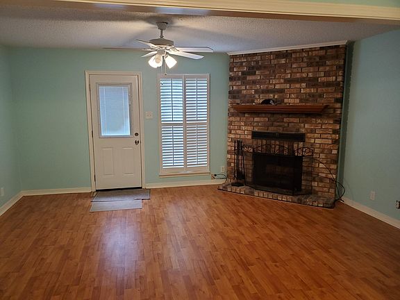 2nd image of 1802 Woodhaven Dr Unit C