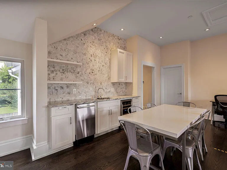 4964 Eskridge Ter NW — Photo 39