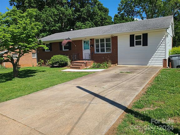 2nd image of 807 Gaston Ave