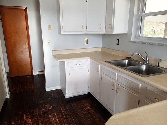 4th image of 105 Byard Dr