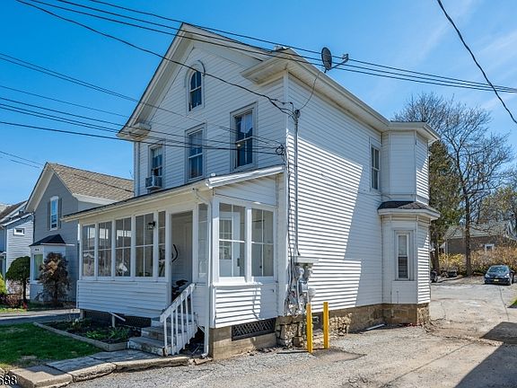 3rd image of 45 Madison St