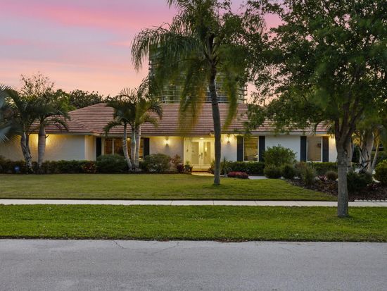 2001 Embassy Drive, West Palm Beach, FL 33401