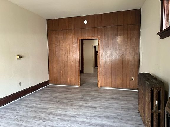 2nd image of 243 Maclay St APT 1