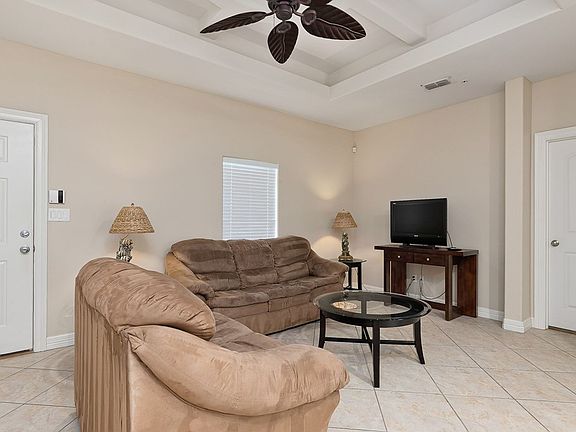 5th image of 109 W Cora Lee Dr