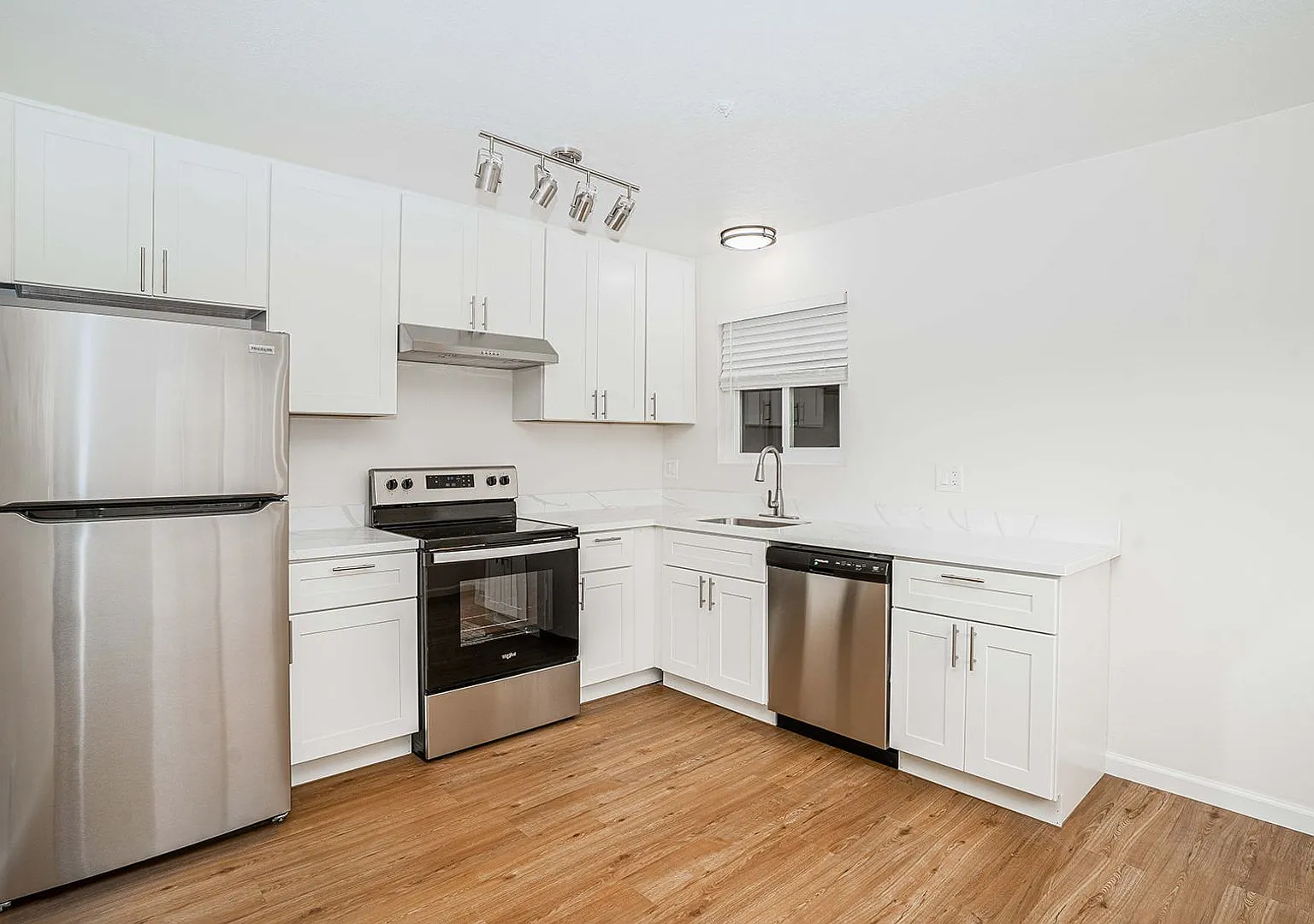 6131 Montecito Boulevard — Photo 1