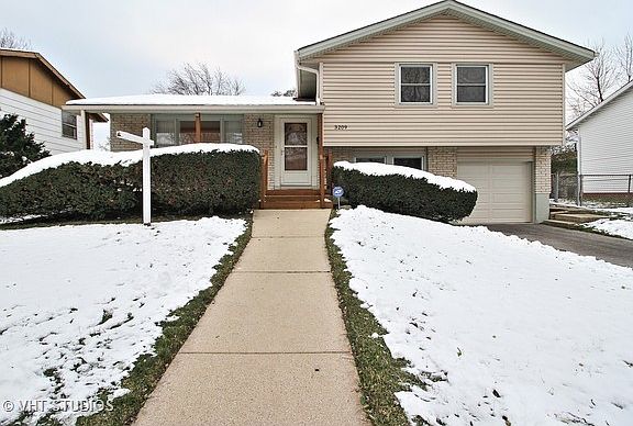 2nd image of 3209 Birchwood Dr