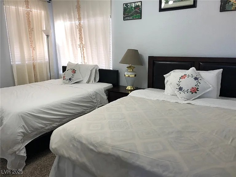5423 Dancing Bear Dr — Photo 12