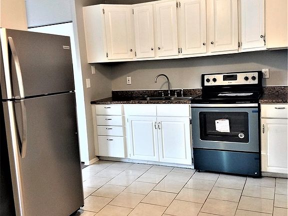4th image of 10794 Invicta Cir