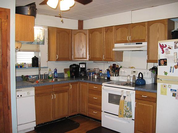 4th image of 1006 Knox St