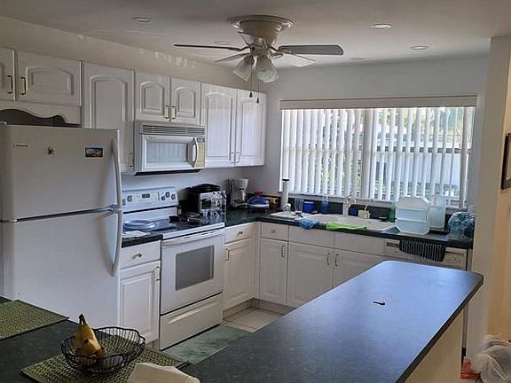 5th image of 2016 S Federal Hwy APT 204