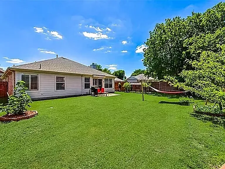 1206 Periwinkle Dr — Photo 19