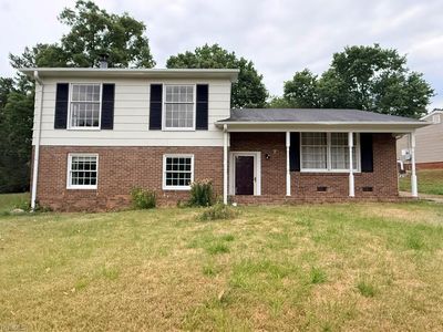 231 Foxcroft Dr, Winston Salem, NC, 27103