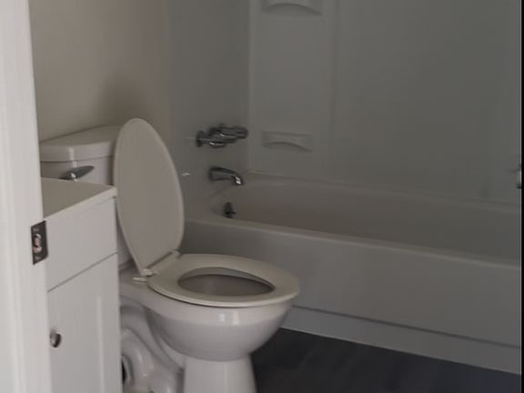 5th image of 5908 112th St E #18