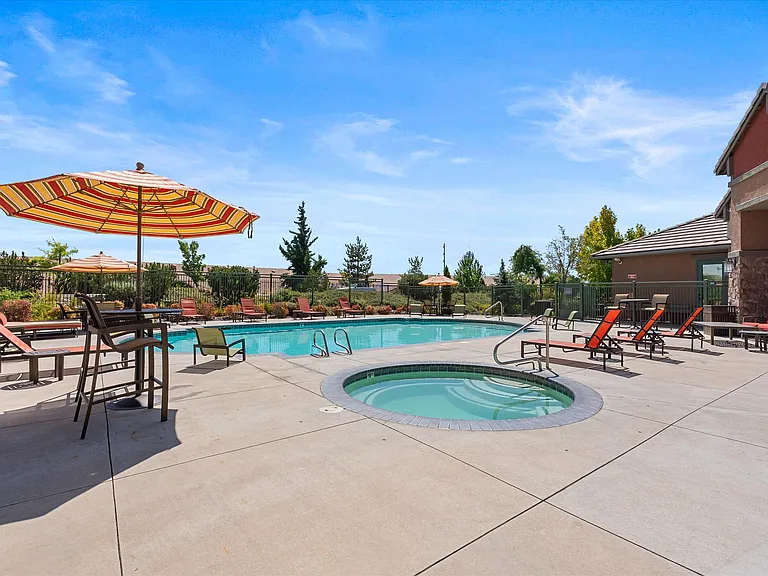 The View Apartments — Photo 13
