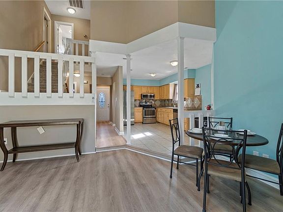 3rd image of 1729 Aquamarine Dr