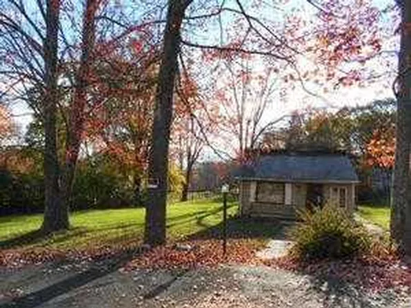 322 Lake Shore Dr, Shawangunk, NY 12566