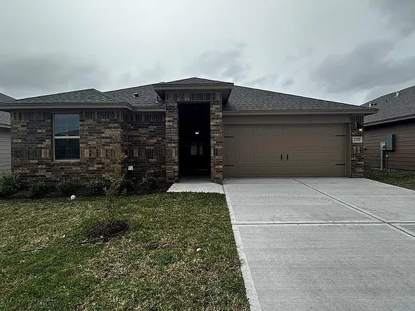 2217 Medusa Dr, Portland, TX 78374