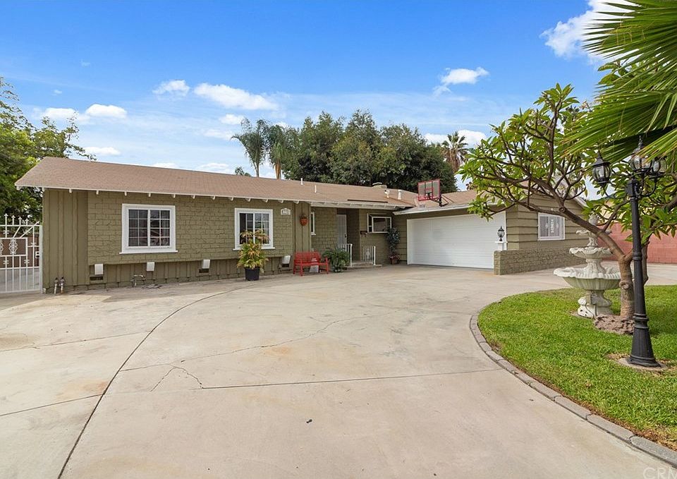1st image of 2310 E La Palma Ave