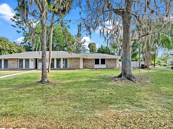 3rd image of 493 Palm Dr