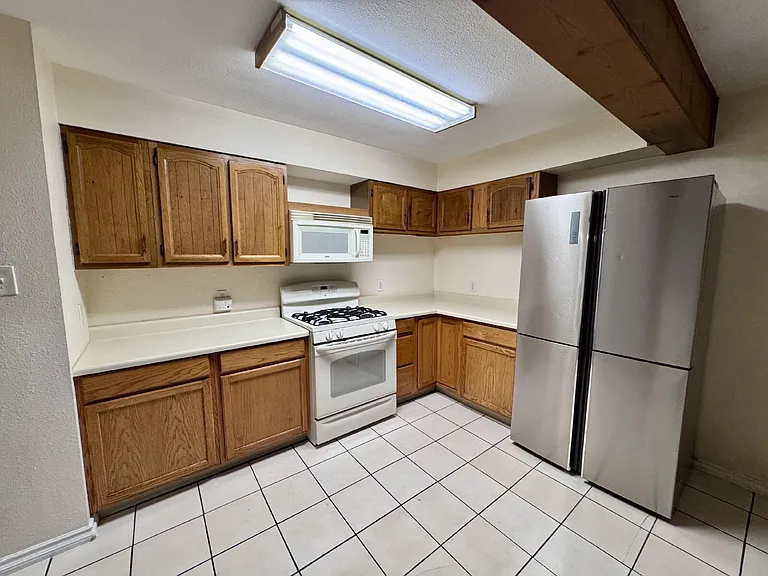 3031 S Flamingo Way — Photo 8