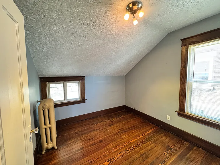 2920 Walnut St — Photo 8