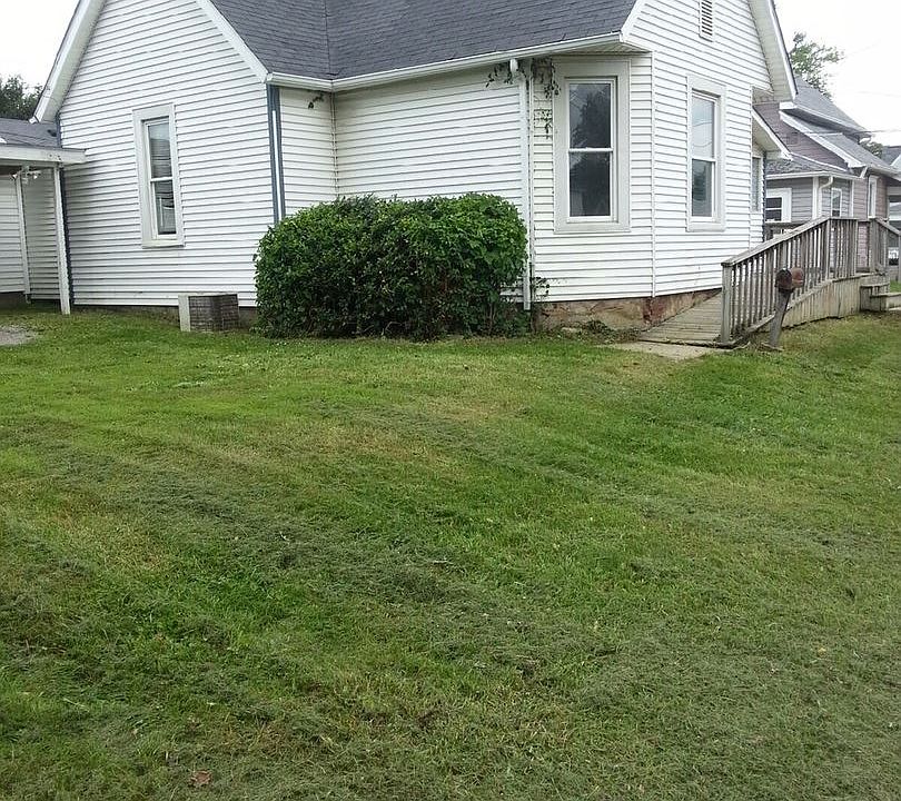 2nd image of 52 N Williams St