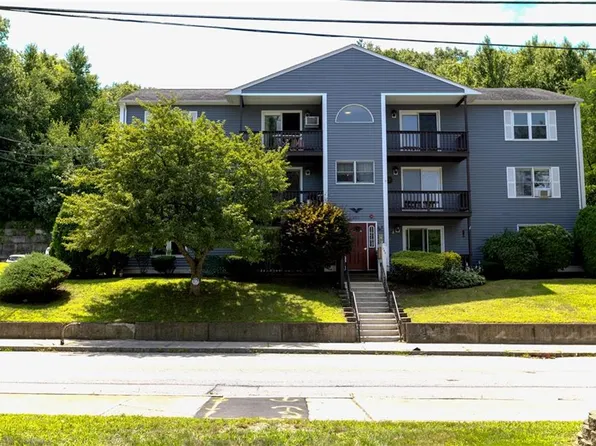 283 Privilege St APT 6, Woonsocket, RI 02895
