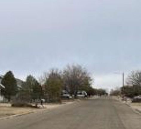 Exterior Neighborhood (street photo)