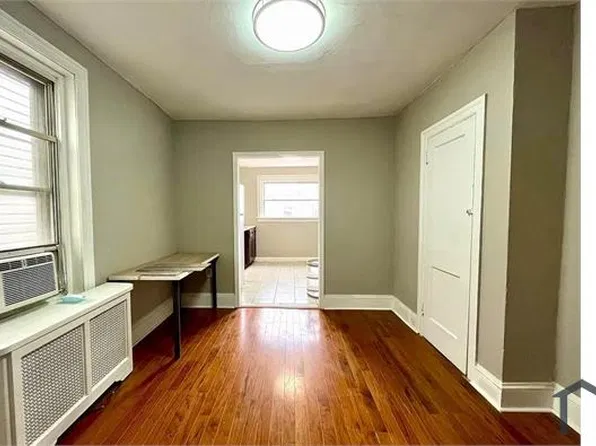 2127 Tasker St #2, Philadelphia, PA 19145