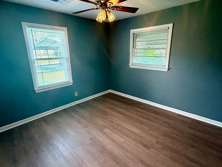208 Crescent Dr — Photo 22
