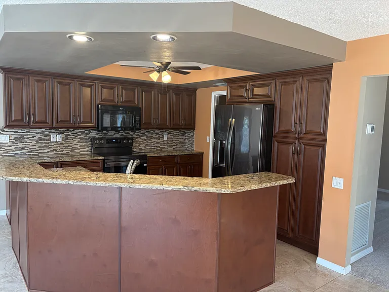 4622 Meadowview Cir — Photo 8