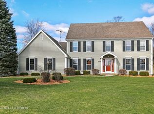 3714 Spy Glass Ridge Rd, Crystal Lake, IL 60012