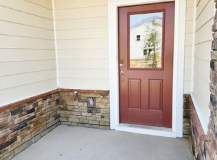 250 Brook Farm Ln, Fuquay Varina, NC 27526