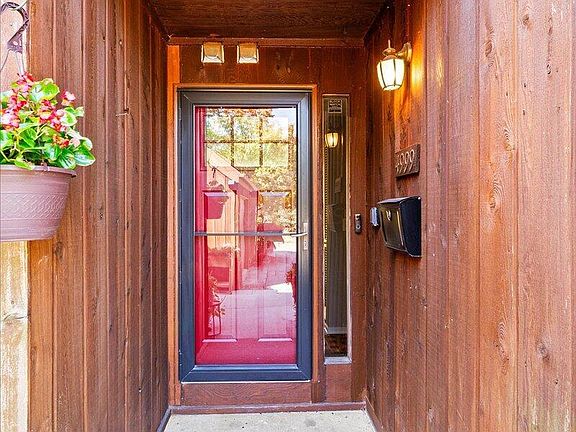 2nd image of 4999 Chuckleberry Ln #6